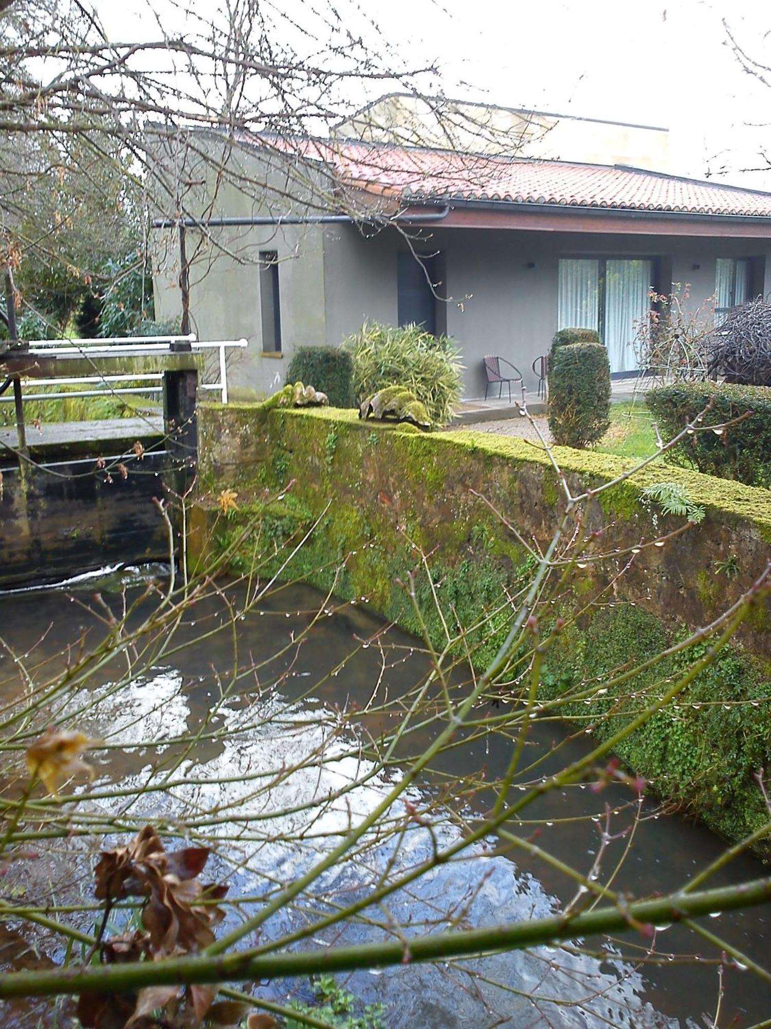 Jardin De Carrejo Hotel Cabezon De La Sal Luaran gambar